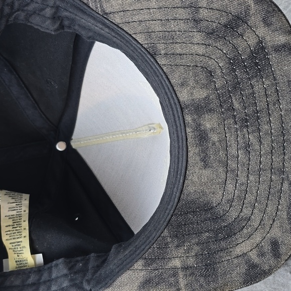 Vans Classic snapback, one size fits all ball cap.. Sew on patch! - Picture 6 of 6